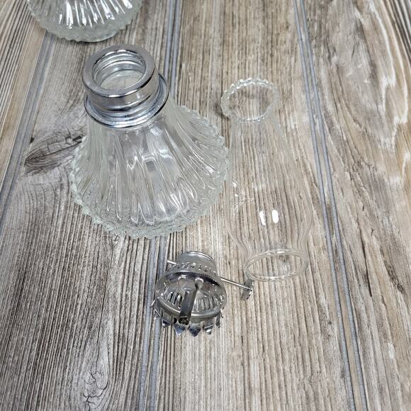 Vintage Miniature Lamplight Farms Oil Lamp, Glass Lantern 9" w Chimney - Picture 4 of 6